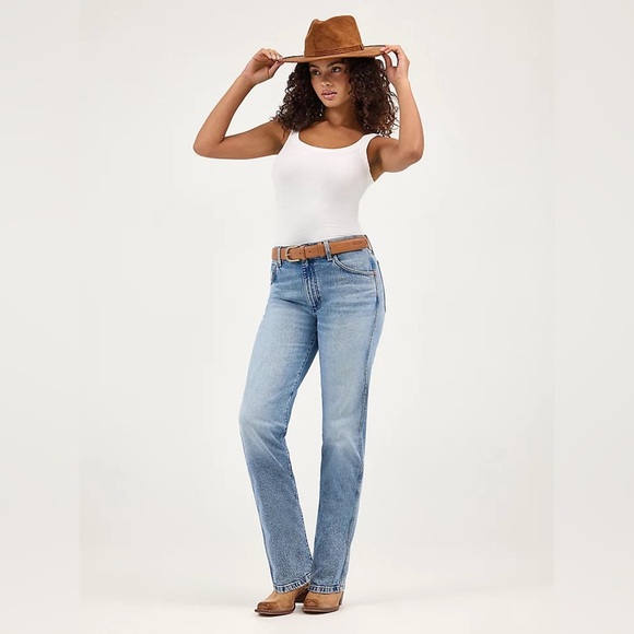 Women’s Wrangler Sunset Jeans 32x28 - Picture 1 of 10